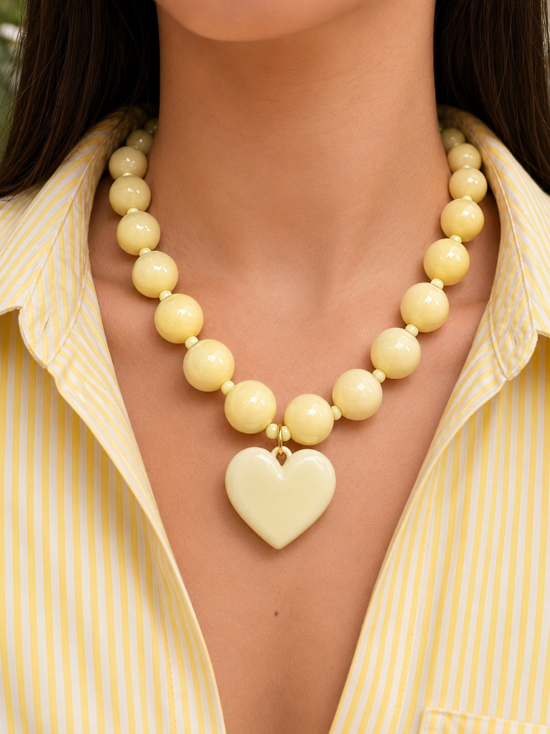 COLLAR CHICLE AMARILLO CON BEIGE