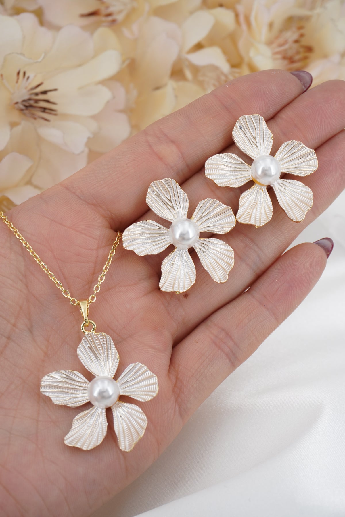 CONJUNTO FLOR BLANCA