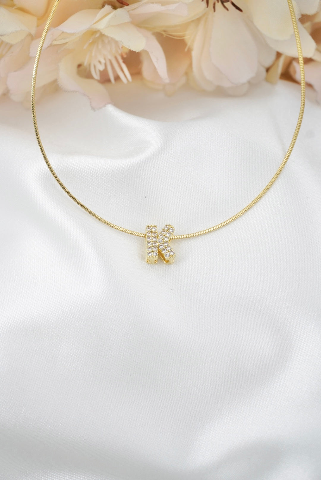 COLLAR INICIAL K