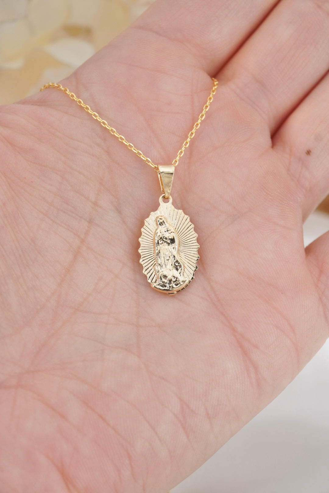 VIRGEN DE GUADALUPE CADENA AROS 45 CM